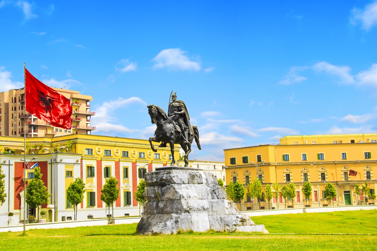 Tirana: Plac Skanderbega
